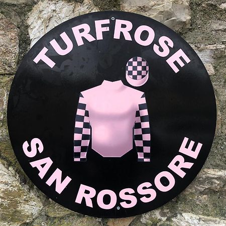 Turfrose Di San Rossore A Pisa By Zoom In Earth Kültér fotó